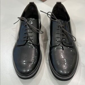 Women's AGL Grey Patent Oxford Shoes. Size 8